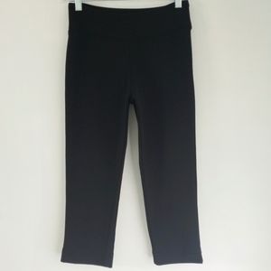 Boston Proper | Black Cropped Yoga Leggings